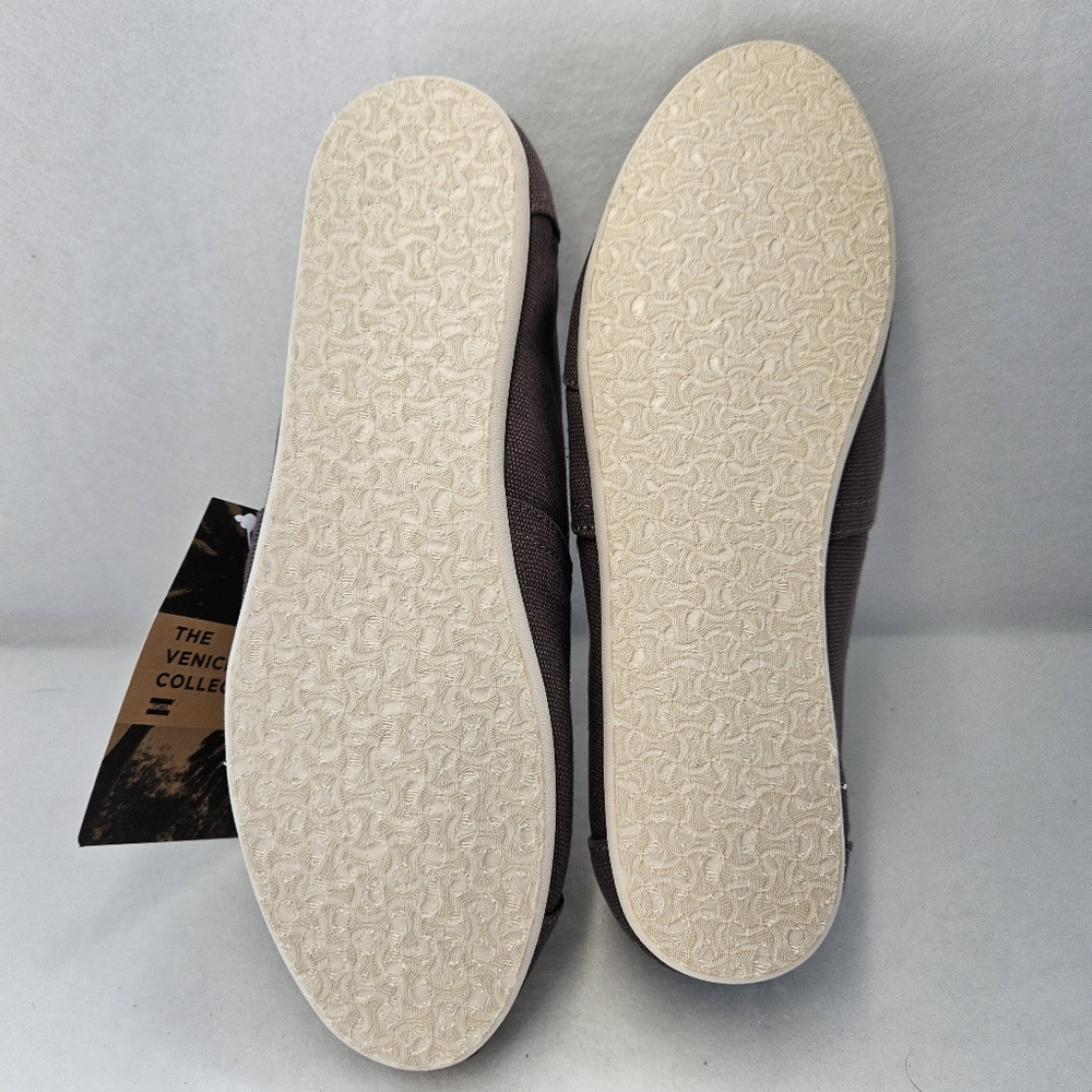 TOMS Women's Size 7.5 Ash Canvas Classic Slip-On Flat Shoes NWT - Picture 6 of 8